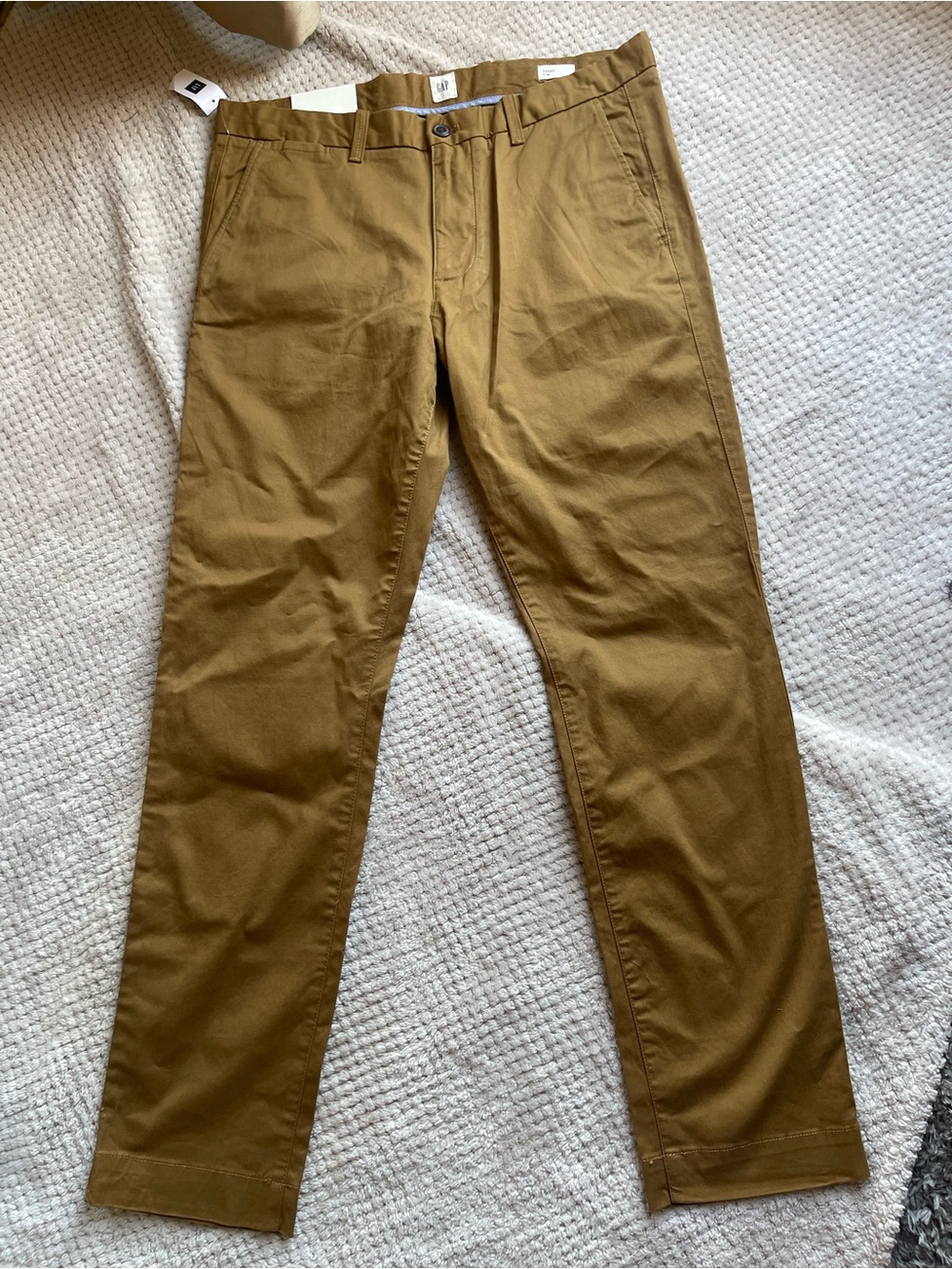 GAP Men's Chino Pants in Caramel Brown
